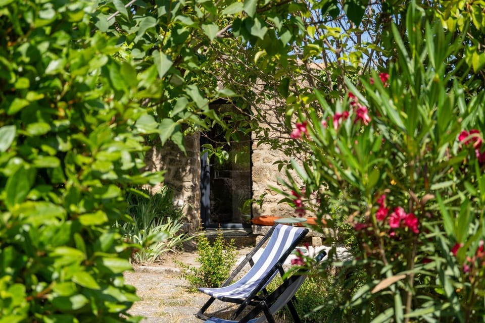 Le Clos des Merveilles Bed and Breakfast in Rognes
