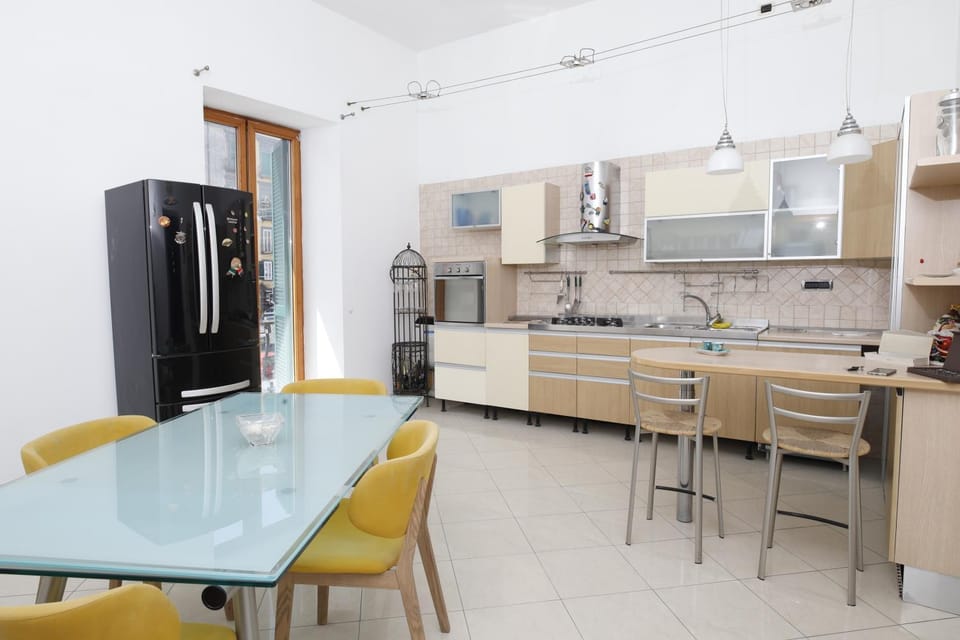 Kitchen or kitchenette, Living room, kitchen