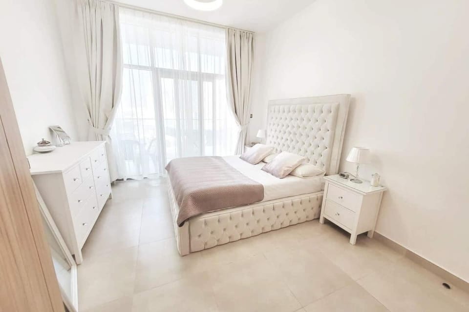 Modern 1BR in Jumeirah Village Circle (Pool View) Apartment in Dubai