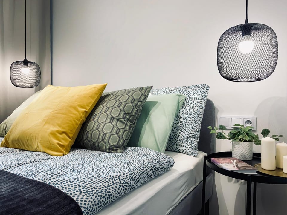 Bed, Bedroom