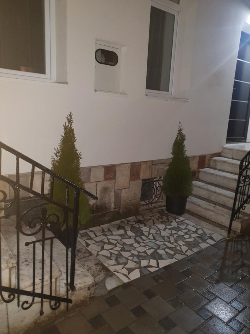 Patio, Facade/entrance, Balcony/Terrace