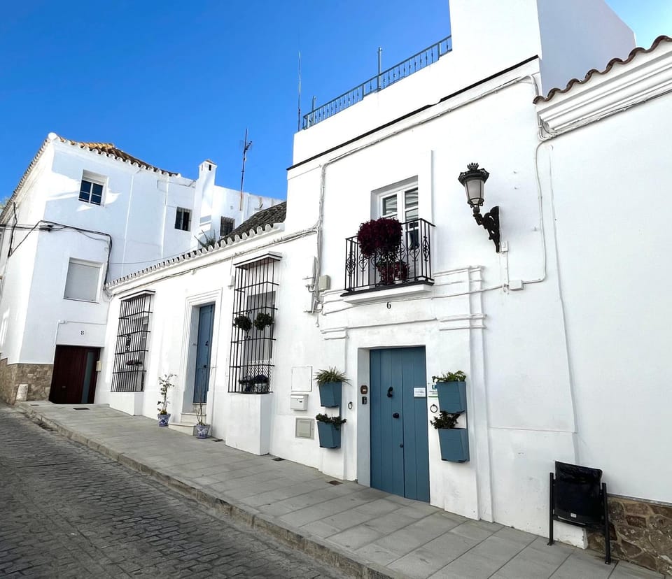 Property building, Facade/entrance