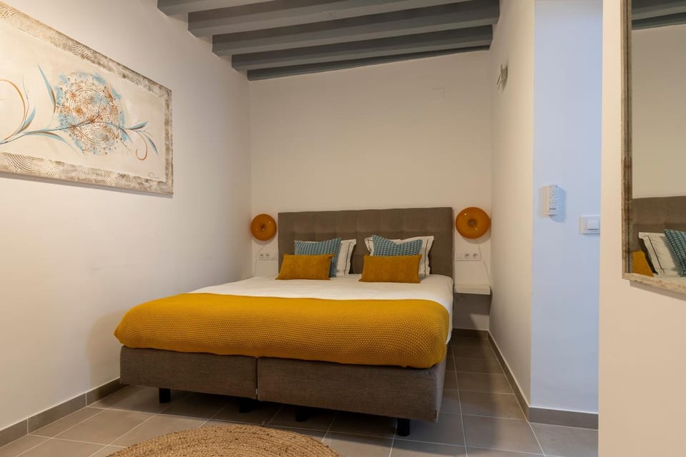 Bed, Bedroom