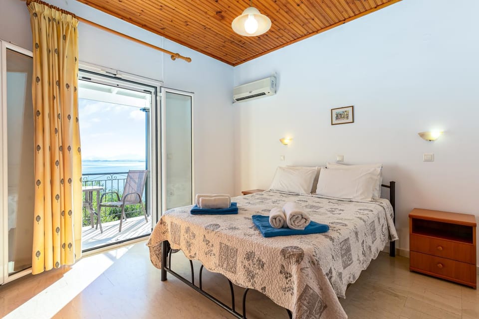 Bed, Photo of the whole room, Bedroom, Sea view