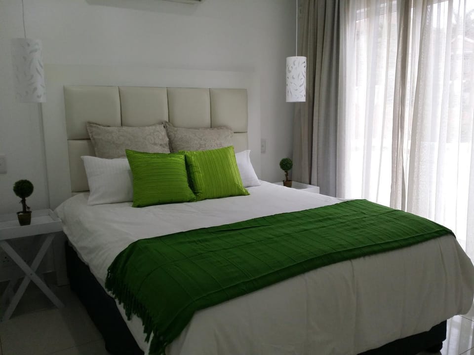 Day, Photo of the whole room