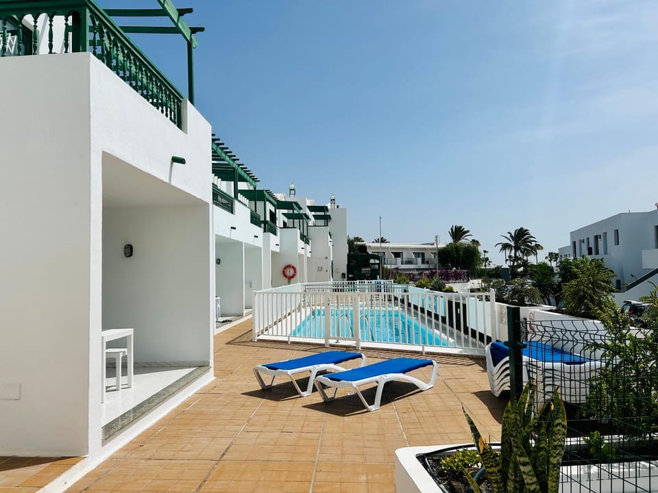 Day, Pool view, Swimming pool, Swimming pool, sunbed