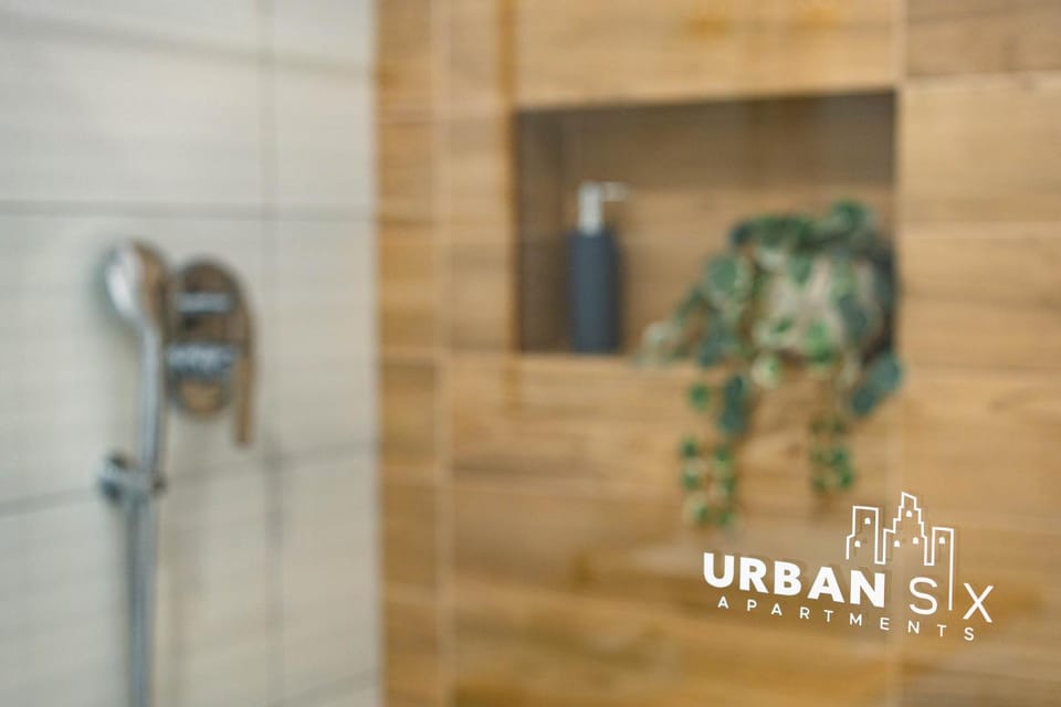 Shower, Bathroom, Logo/Certificate/Sign