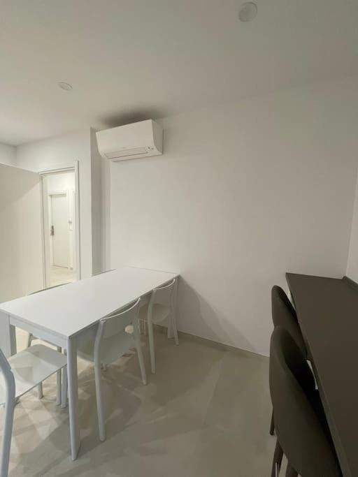 Turris Apartments, SKYLINE historic center Bologna Bed and Breakfast in Bologna