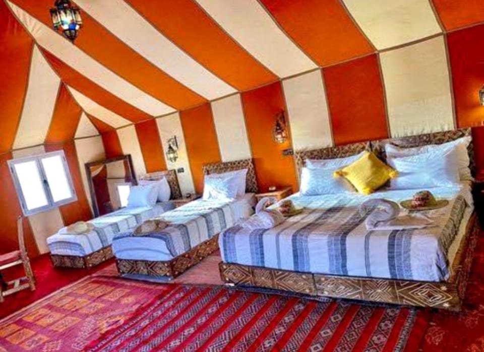 Bed, Living room, Photo of the whole room, Seating area, Bedroom