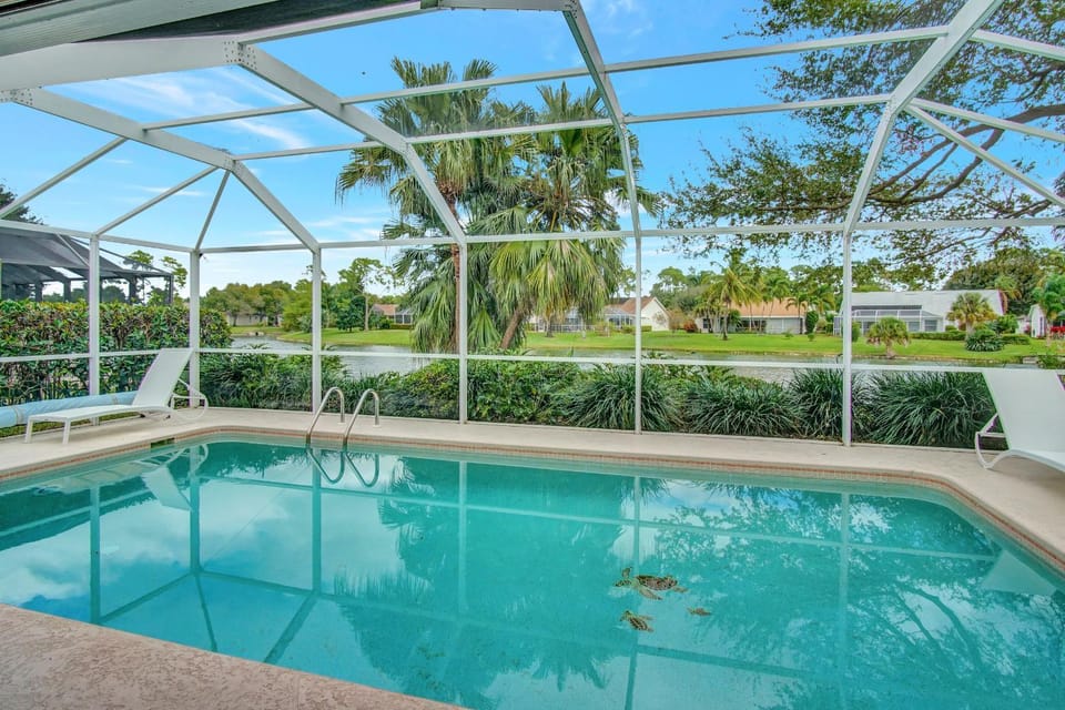 SUPERB VILLA WITH PRIVATE POOL IN NAPLES Villa in Collier County