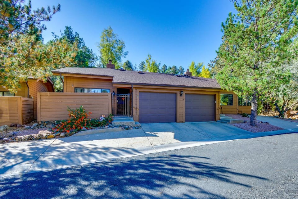 Pet-Friendly Prescott Townhome w/ Fireplace! House in Prescott