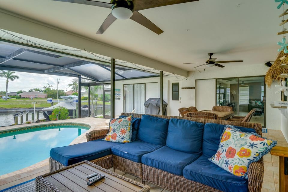 Screened-In Private Pool: Waterfront Home House in Cape Coral