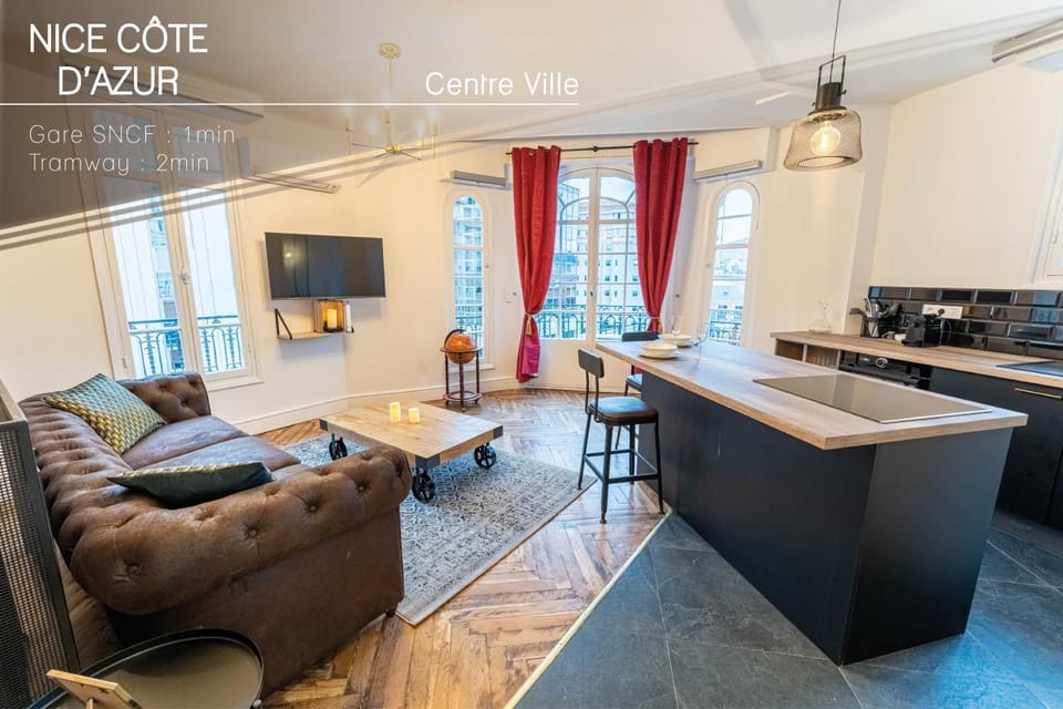 Lounge or bar