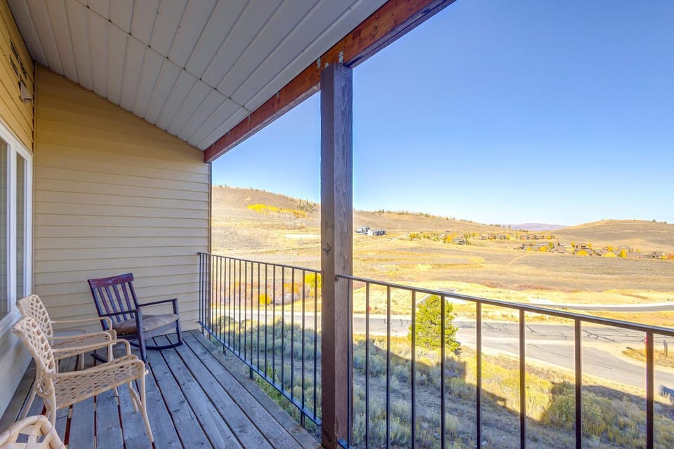 Mountainside Home: Stunning Views in Granby Ranch! House in Granby