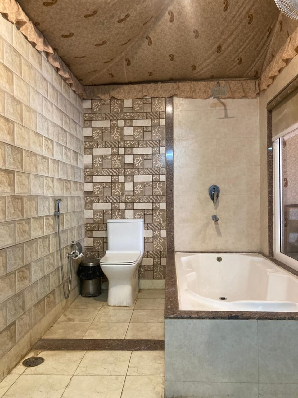 Shower, Toilet, Bath