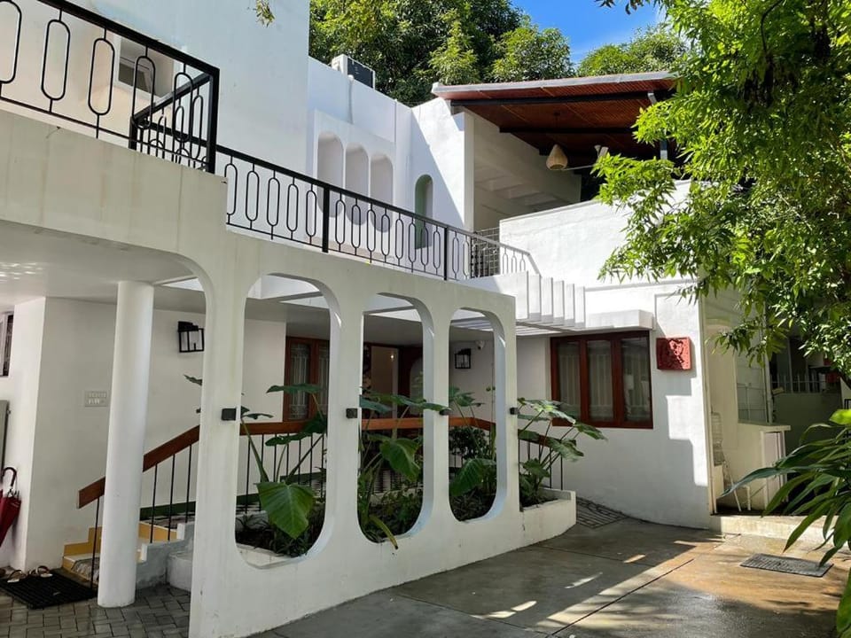 Property building, Facade/entrance