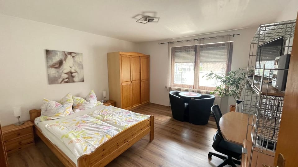 Komplette Wohnung im schönen Weserbergland / Heyen Apartment in Lower Saxony, Germany