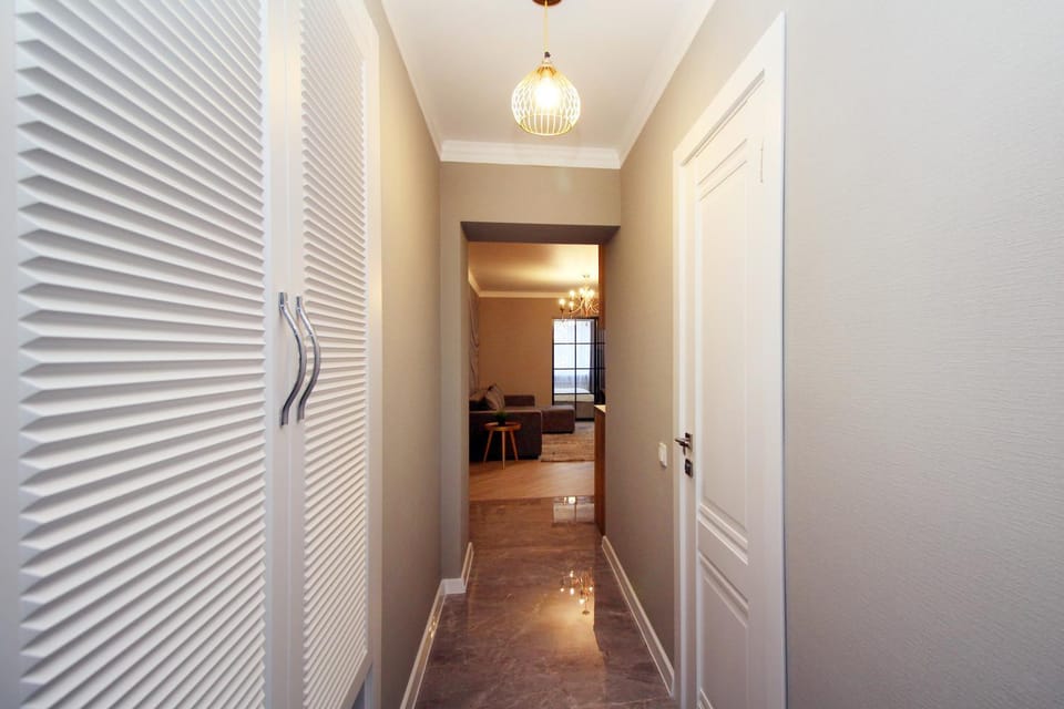 Апартаменты с двумя спальнями на Арбате! (155) Apartment in Almaty