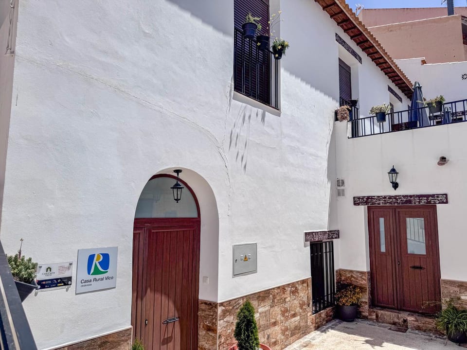 Property building, Facade/entrance, Off site, Family