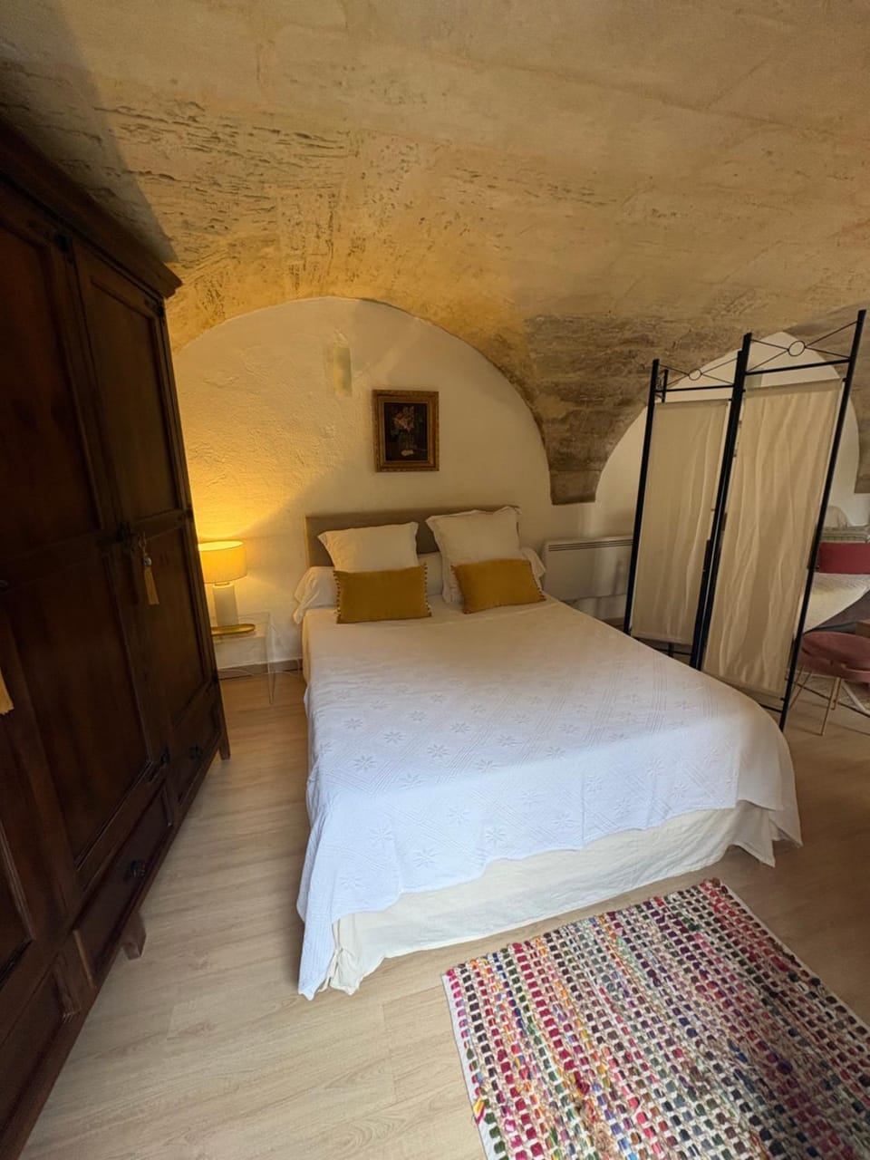 Grand studio sur jardin en centre-ville Apartment in Uzes