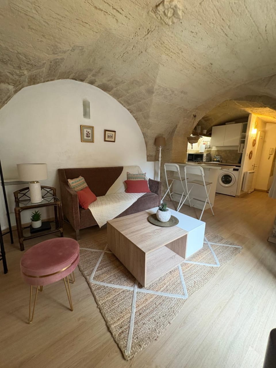 Grand studio sur jardin en centre-ville Apartment in Uzes