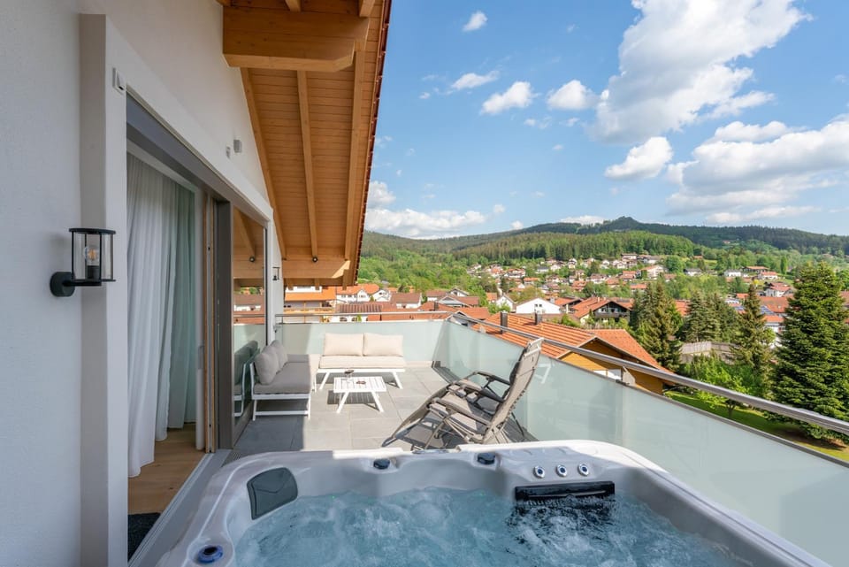 Summer, Hot Tub, View (from property/room), Balcony/Terrace, Mountain view