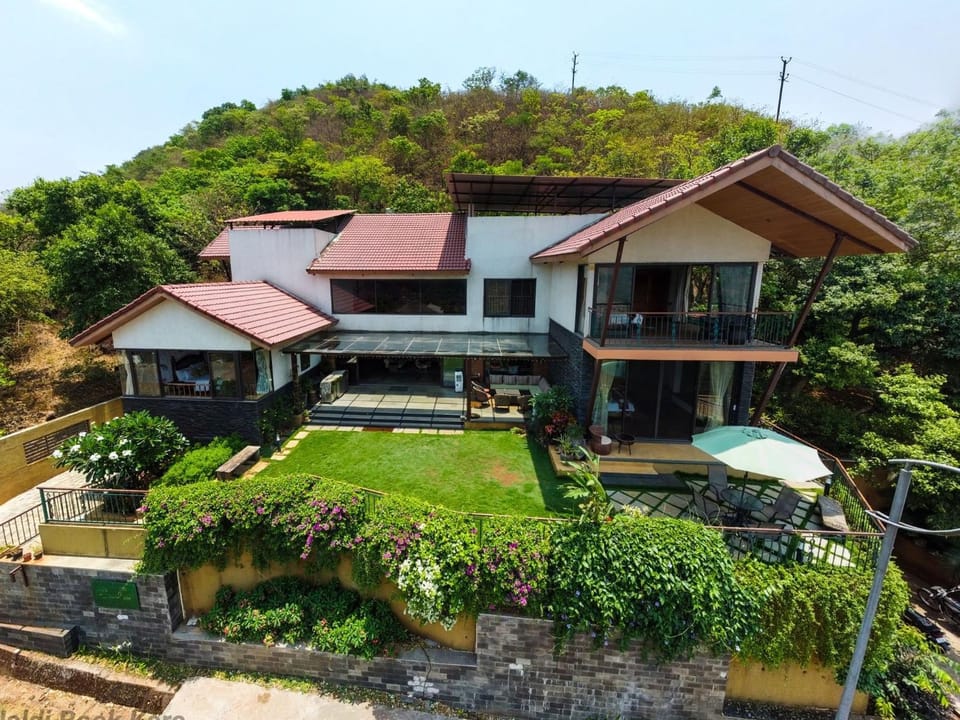 Soul Tree Villa 50 Super Luxury Villa with heated plunge pool and jacuzzi Villa in Maharashtra