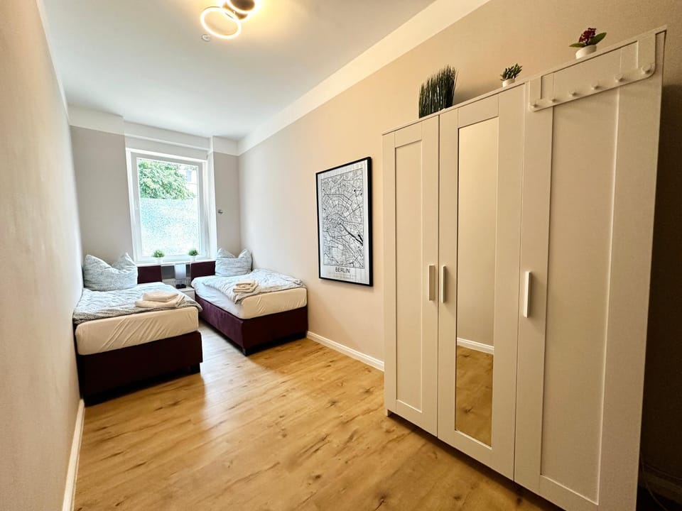 Bed, Bedroom, wardrobe