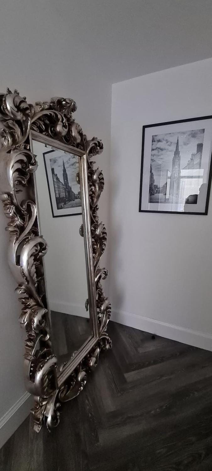 Castle Terrace 1 Bed Apartment Looking onto Edinburgh Castle - Sleeps upto 4 Apartment in Edinburgh