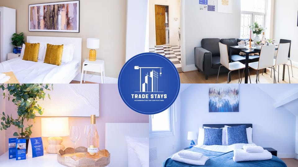 Bed, Living room, Seating area, Bedroom, towels