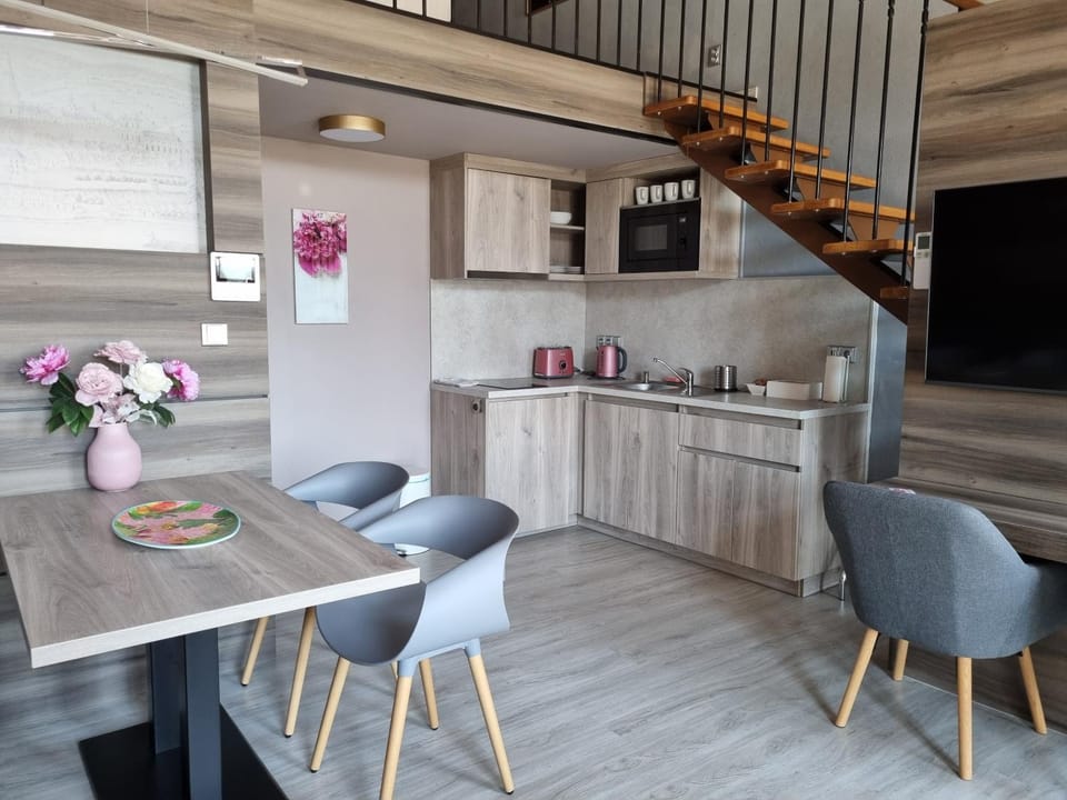 Coffee/tea facilities, Kitchen or kitchenette