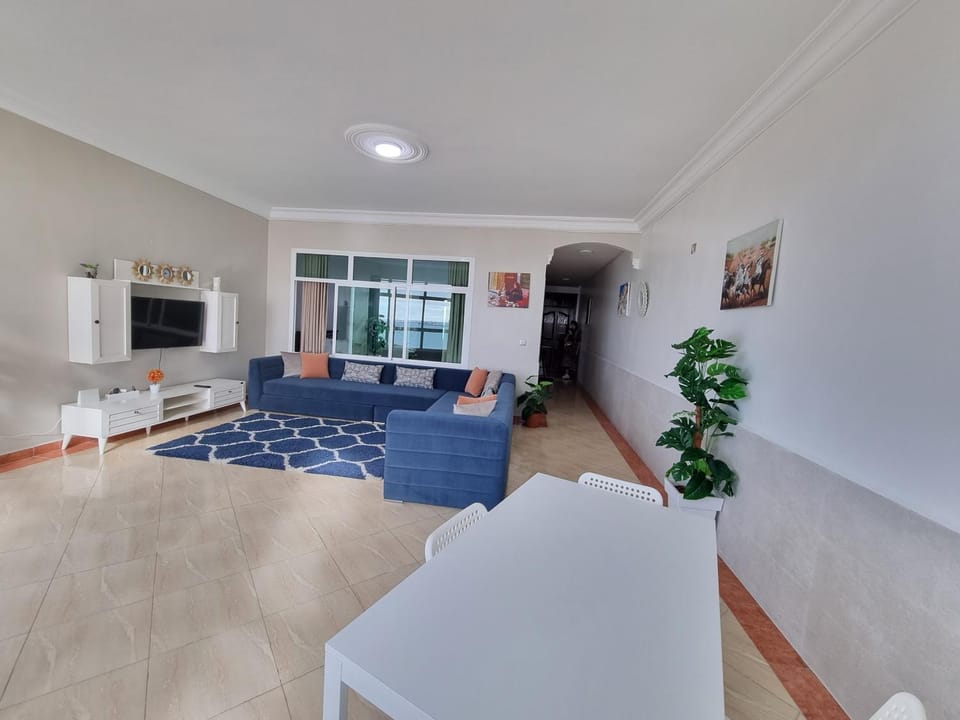 Beach View Apartment (Boulevard Mohammed VI) Apartment in Tangier
