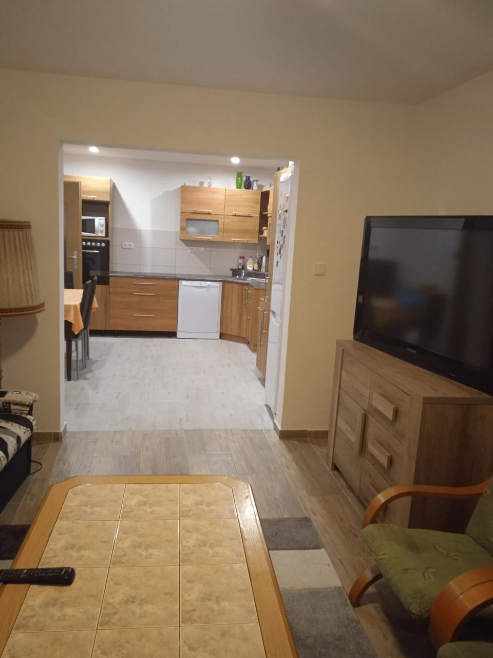 Kitchen or kitchenette, Living room