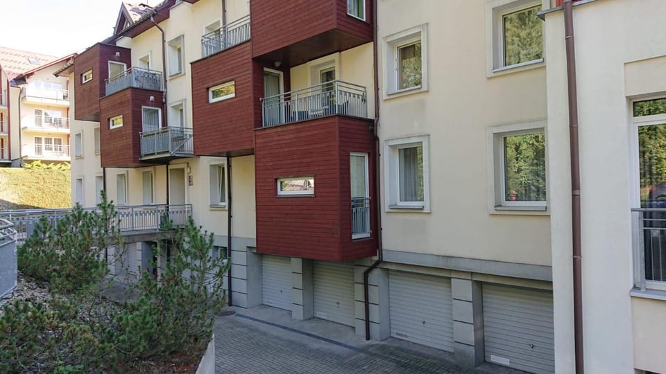 Facade/entrance, Parking