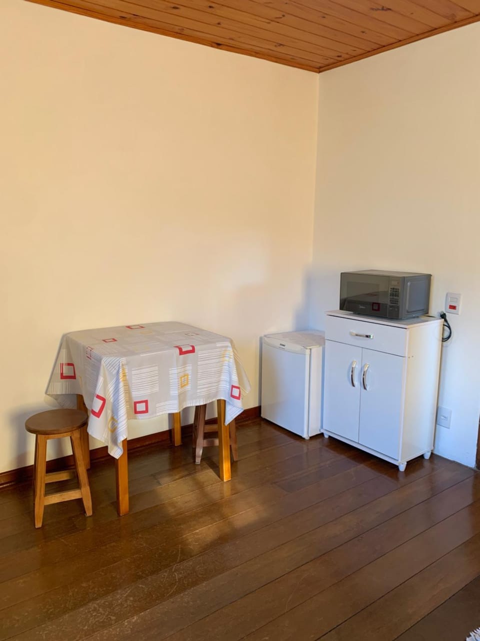 Chale para casal c Lareira frigobar microondas Independente Vacation rental in Monte Verde