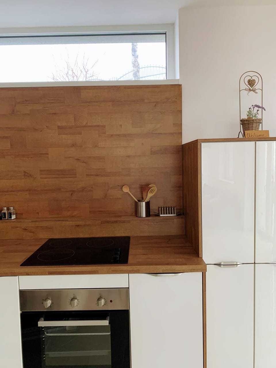 Kitchen or kitchenette, kitchen