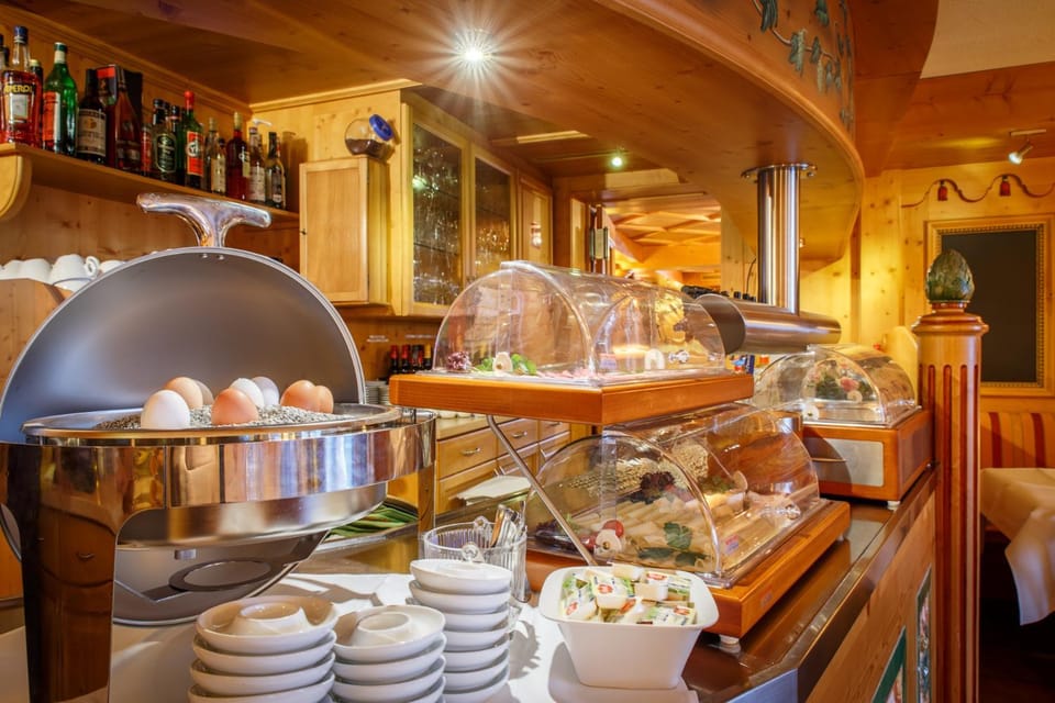 Breakfast, Buffet breakfast