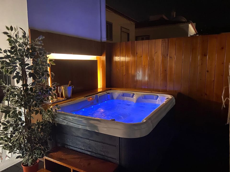 Off site, Hot Tub, Spa and wellness centre/facilities