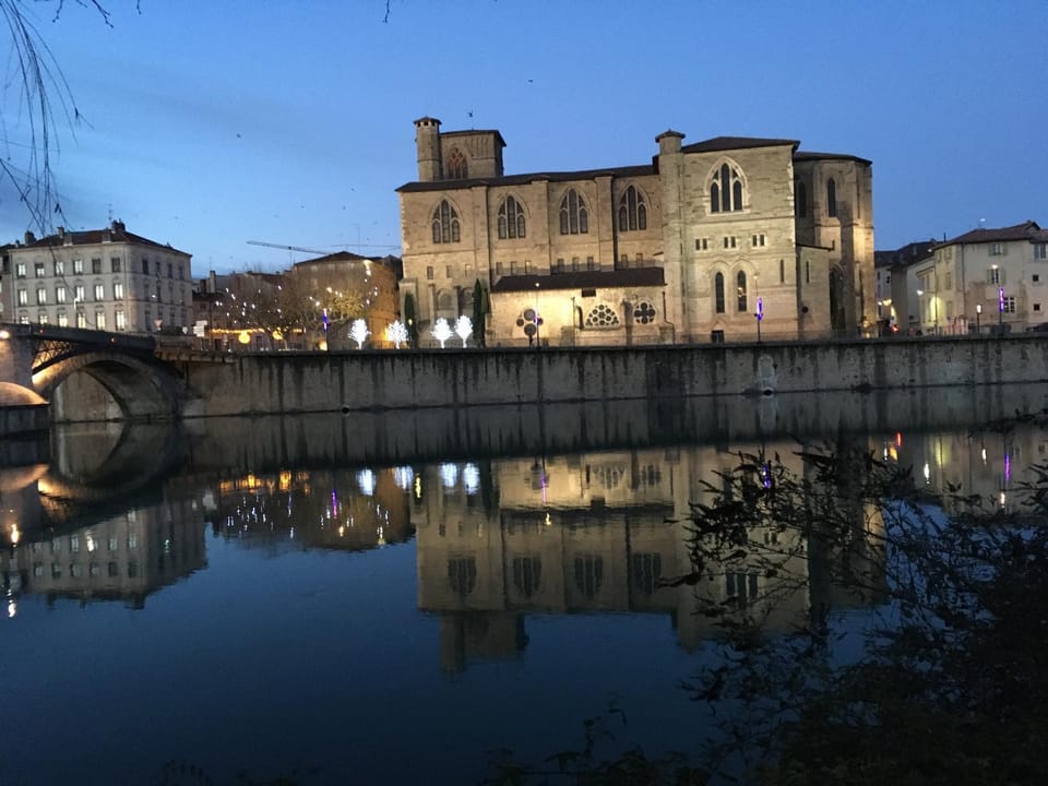 Nearby landmark
