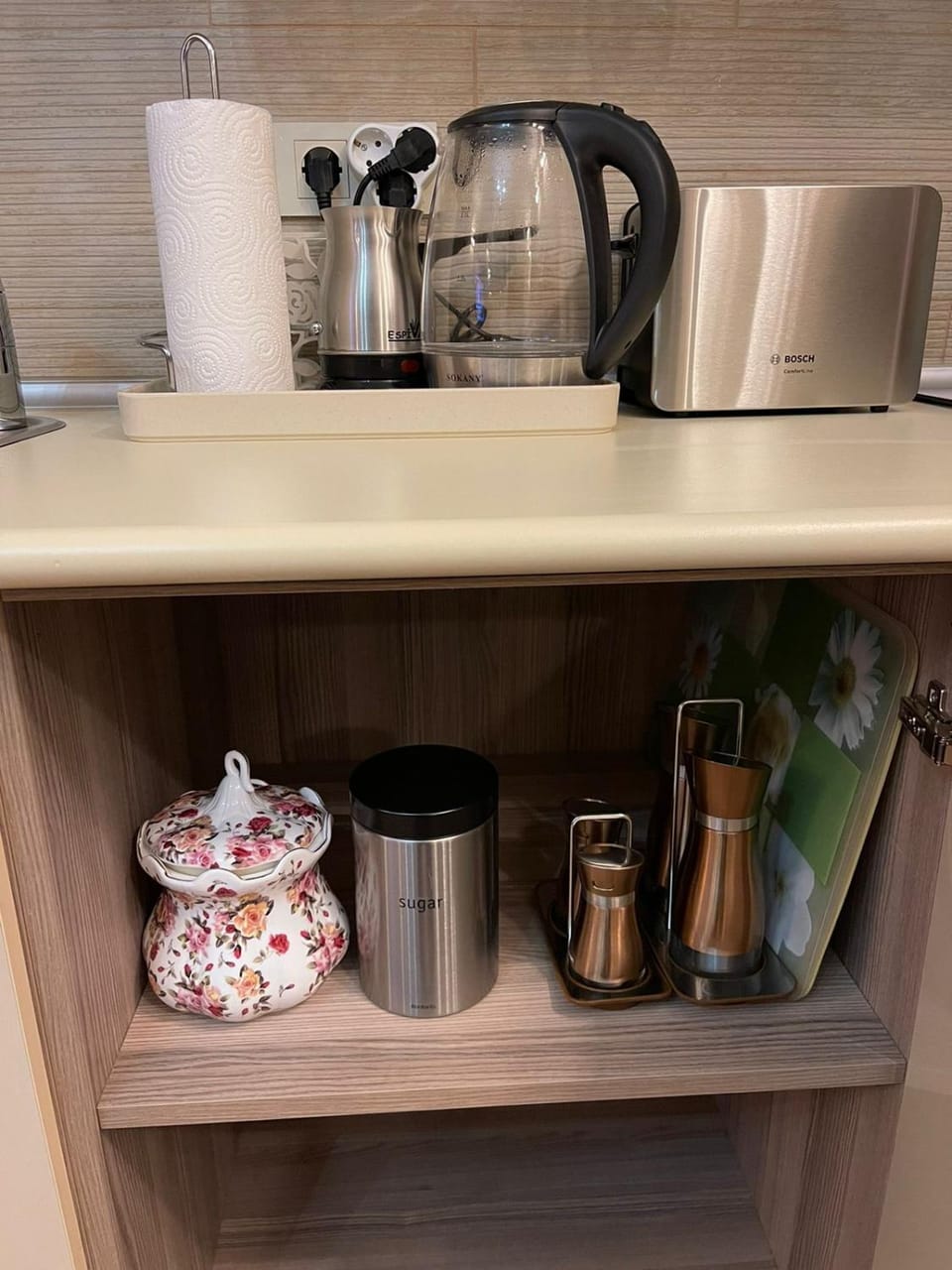 Coffee/tea facilities, Kitchen or kitchenette