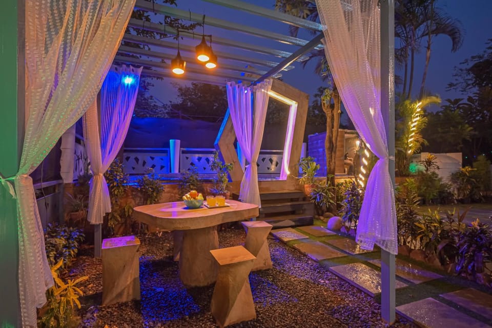 Dining area, Garden view