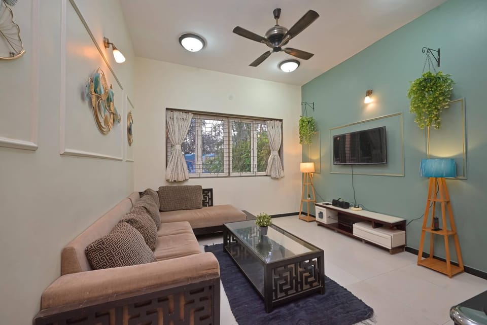 TV and multimedia, Living room, Seating area