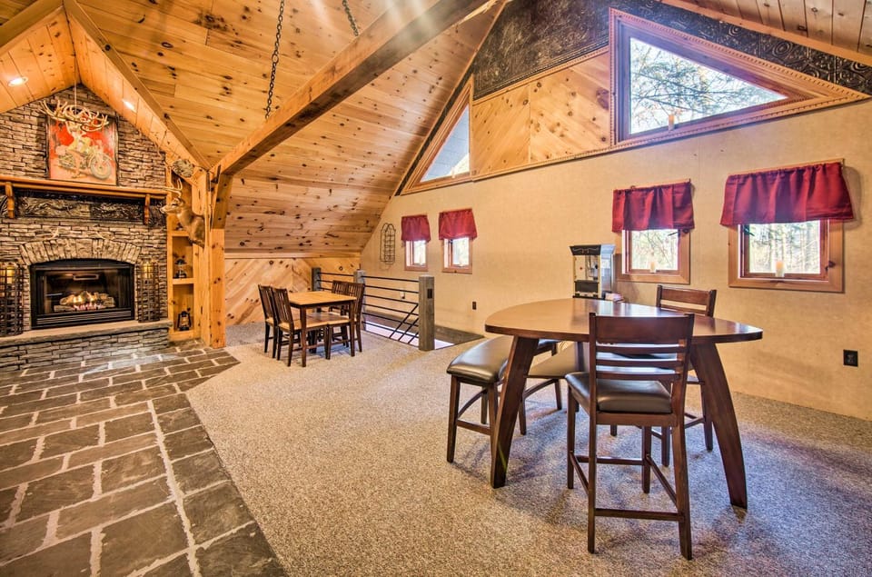 'Timberland Estates' Cabin: Close to Trails! Cabin in Pennsylvania