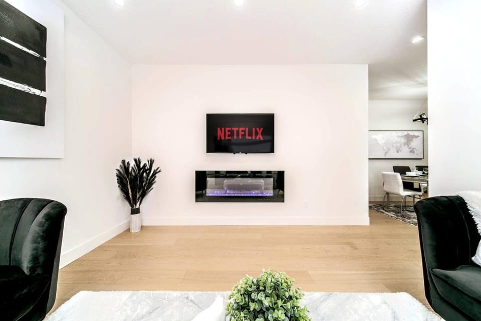 TV and multimedia, Living room, flat iron