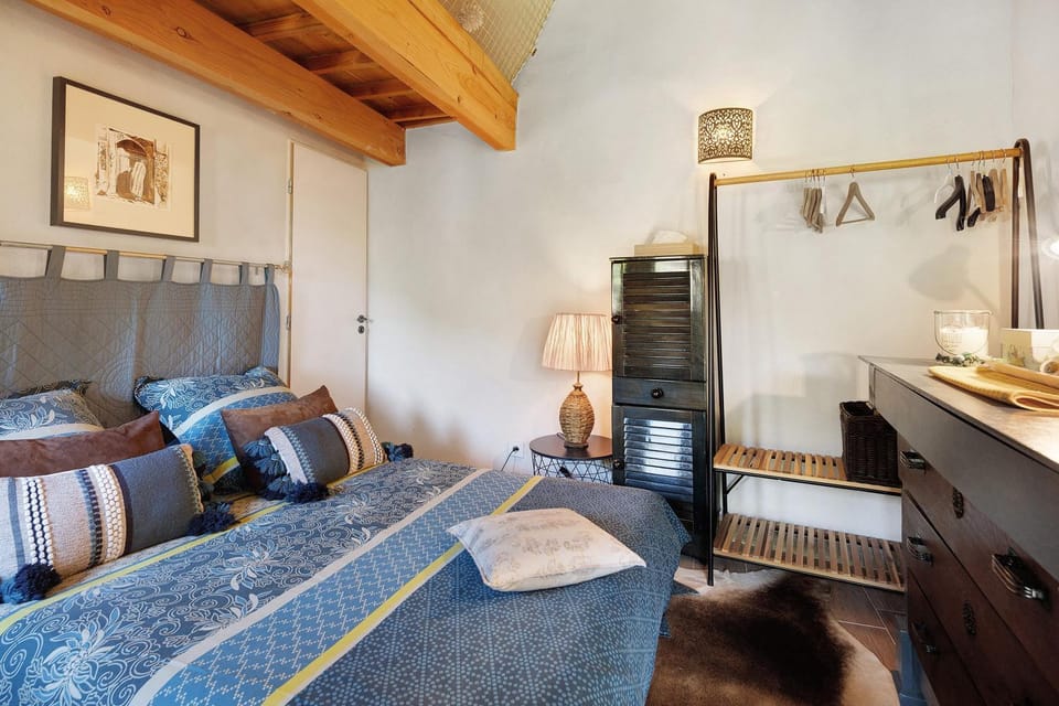 Property building, Living room, Bedroom