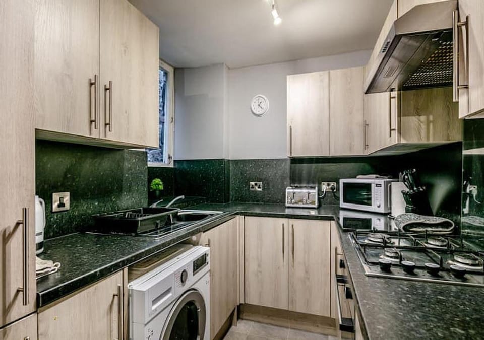 Kitchen or kitchenette, minibar, pet friendly, toaster, washing machine