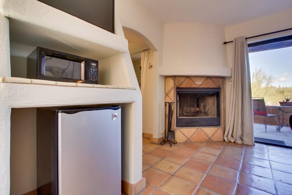 Patio w/ Views: ‘El Encanto’ at Full Circle Ranch! Apartment in Cave Creek