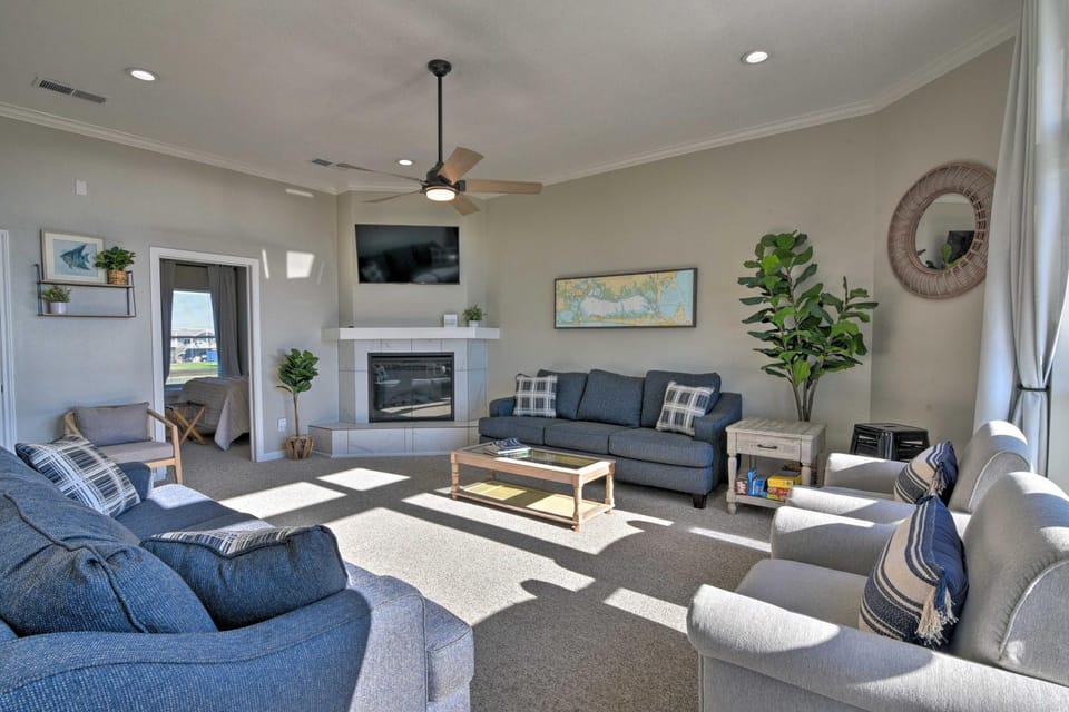 Terramar Beach & Pool Access: West Galveston Home! House in Galveston Island