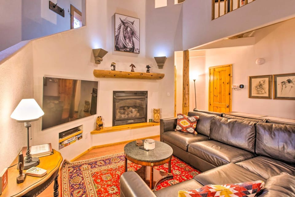 Walkable Angel Fire Condo Near Lifts & Restaurants House in Angel Fire
