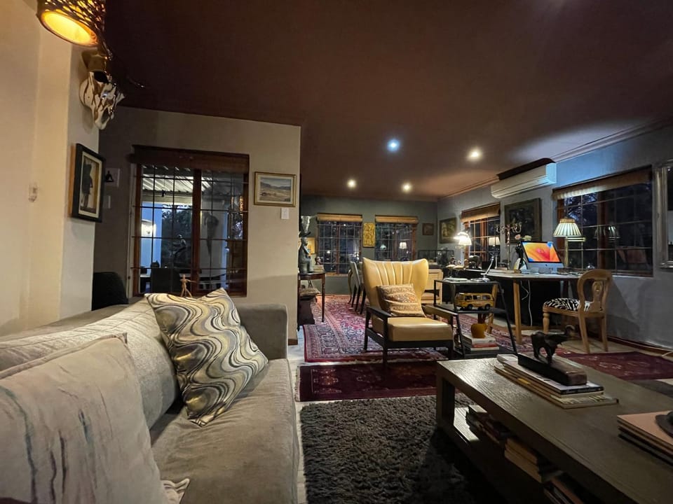 The Little Mongrel 1Bed Space Bryanston Apartment in Sandton